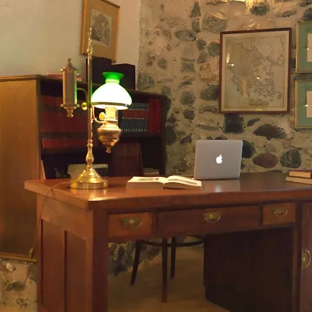 Afoura By K&k * Pýrgos