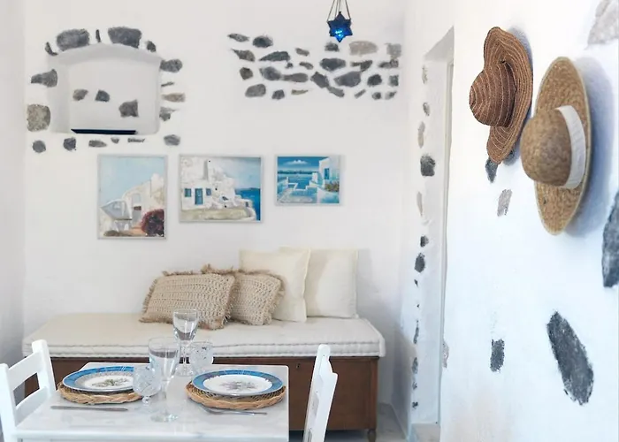 Afoura Houses By K&K * Pyrgos Kallistis